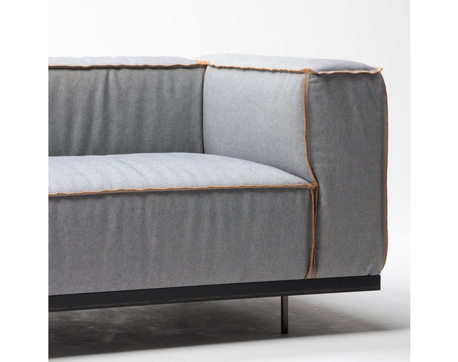 COMPLEX UNIVERSAL FURNITURE SUPPLY Heath Two Seat Sofa / Leatherの写真