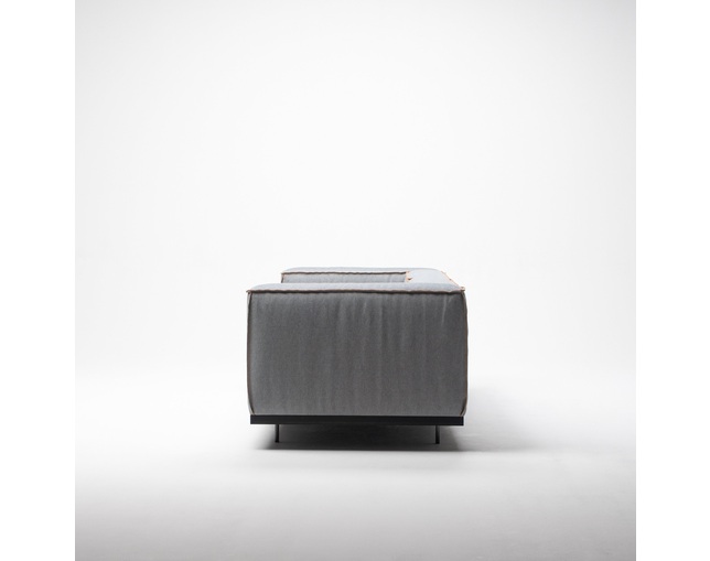 COMPLEX UNIVERSAL FURNITURE SUPPLY Heath Two Seat Sofa / Leatherの写真