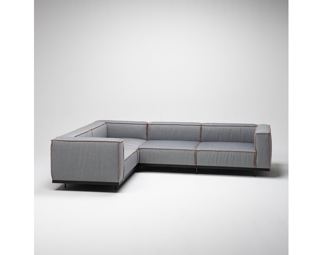 COMPLEX UNIVERSAL FURNITURE SUPPLY Heath Two Seat Sofa / Leatherの写真