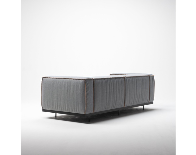 COMPLEX UNIVERSAL FURNITURE SUPPLY Heath Two Seat Sofa / Leatherの写真