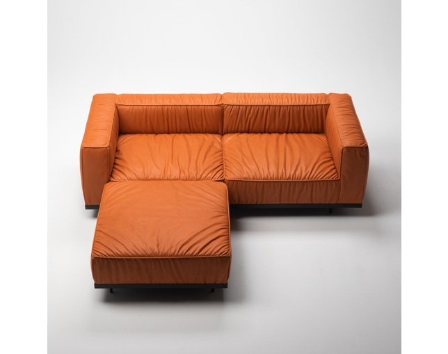 COMPLEX UNIVERSAL FURNITURE SUPPLY Heath Ottomanの写真