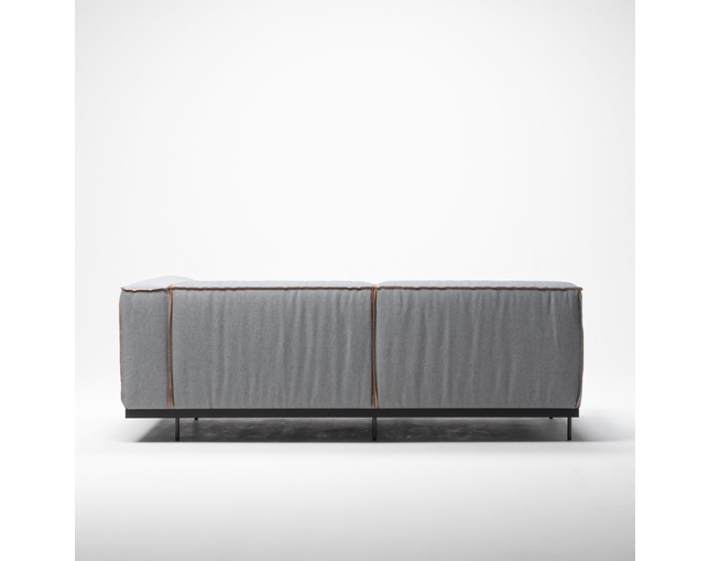 COMPLEX UNIVERSAL FURNITURE SUPPLY Heath Single Arm Sofaの写真