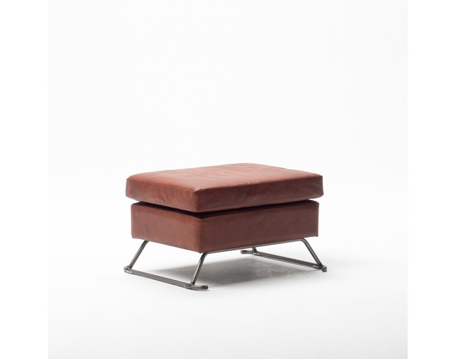 COMPLEX UNIVERSAL FURNITURE SUPPLY Buffalo Ottomanの写真