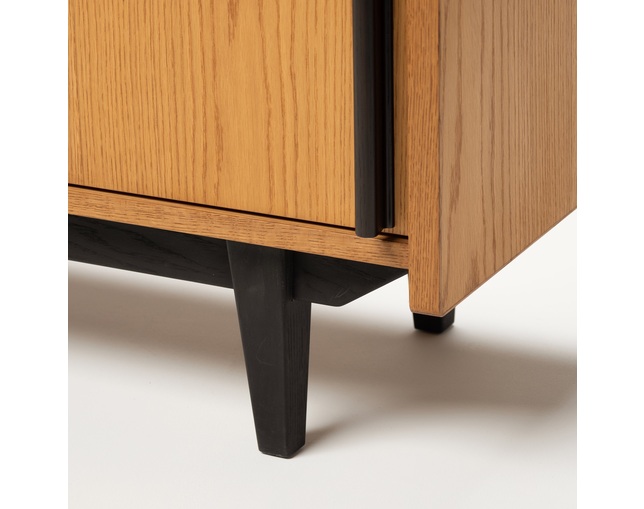 COMPLEX UNIVERSAL FURNITURE SUPPLY Rancho Cabinetの写真