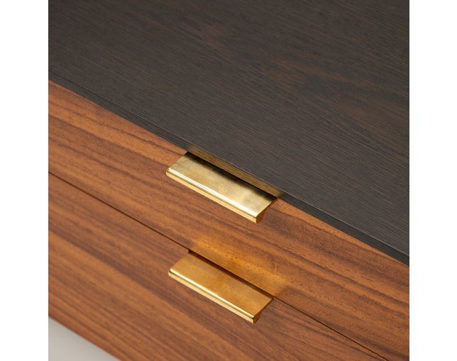 COMPLEX UNIVERSAL FURNITURE SUPPLY HORIZONTAL CREDENZAの写真