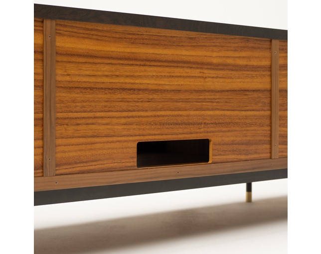 COMPLEX UNIVERSAL FURNITURE SUPPLY HORIZONTAL CREDENZAの写真