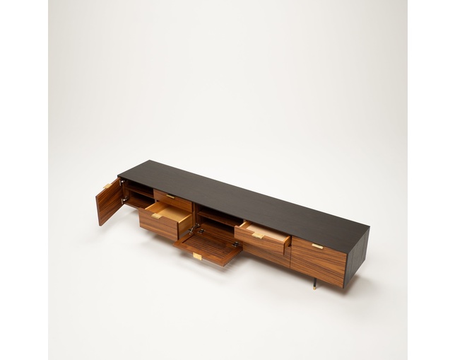 COMPLEX UNIVERSAL FURNITURE SUPPLY HORIZONTAL CREDENZAの写真