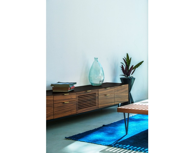 COMPLEX UNIVERSAL FURNITURE SUPPLY HORIZONTAL CREDENZAの写真