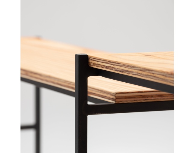 COMPLEX UNIVERSAL FURNITURE SUPPLY Planter Shelfの写真
