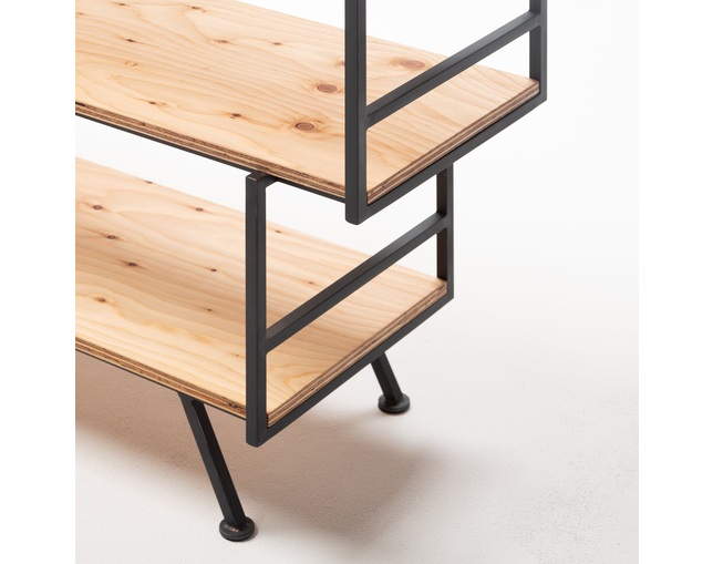 COMPLEX UNIVERSAL FURNITURE SUPPLY Planter Shelfの写真