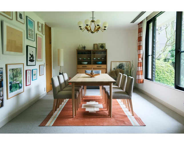 COMPLEX UNIVERSAL FURNITURE SUPPLY 1950’S Milk Glass Ball Eight Arm Chandelierの写真