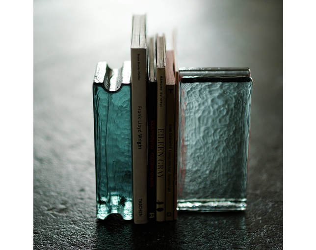 COMPLEX UNIVERSAL FURNITURE SUPPLY CRT recycled glassのメイン写真