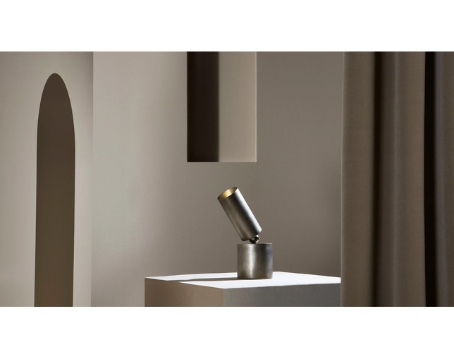 APPARATUS Cylinder Up Light / Tarnished Silverの写真