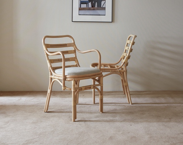 KIBIROI SOUPLE arm chairの写真