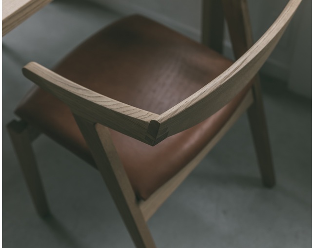 ASAKURA Arc Chairの写真