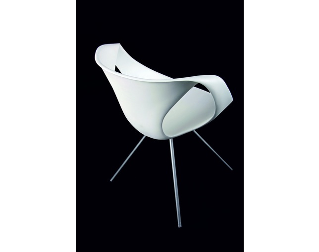 TONON up chairの写真