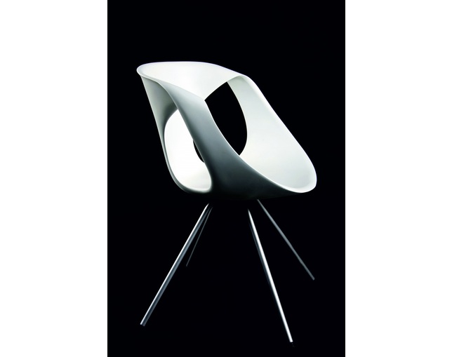 TONON up chairの写真
