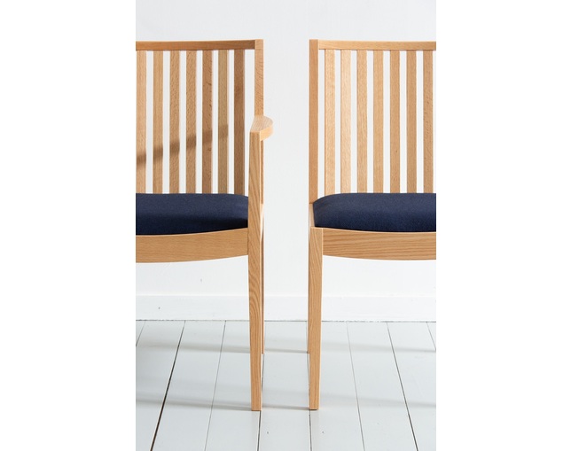 平田椅子製作所 ROME Arm Chairの写真