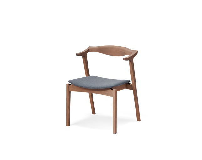 平田椅子製作所 GADO Half Arm Chairの写真