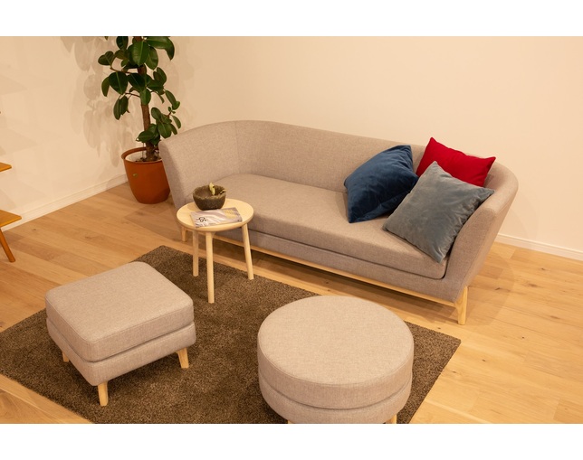 平田椅子製作所 PISOLINO Sofa 2.5Pの写真