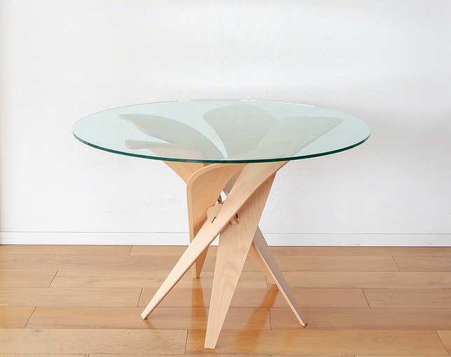 shige hasegawa design Hana table (ハナテーブル)　別名：Sakura tableの写真