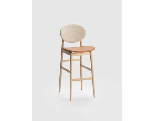 ARIAKE 有明 Outline Barstoolの写真