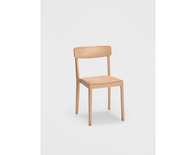ARIAKE 有明 Carved Chairの写真