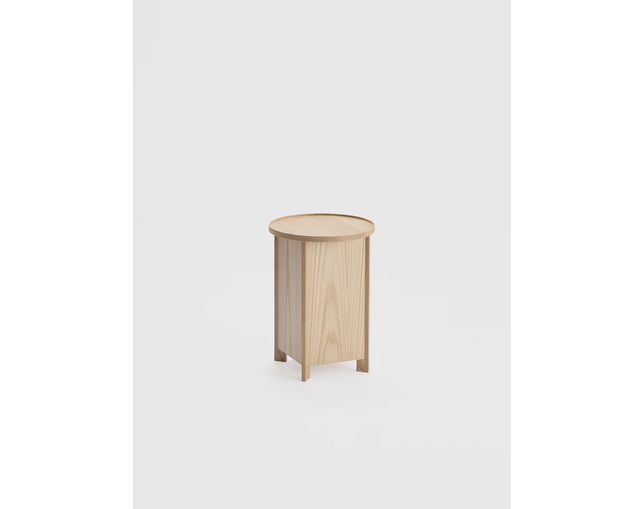ARIAKE 有明 Sake Side Tableの写真