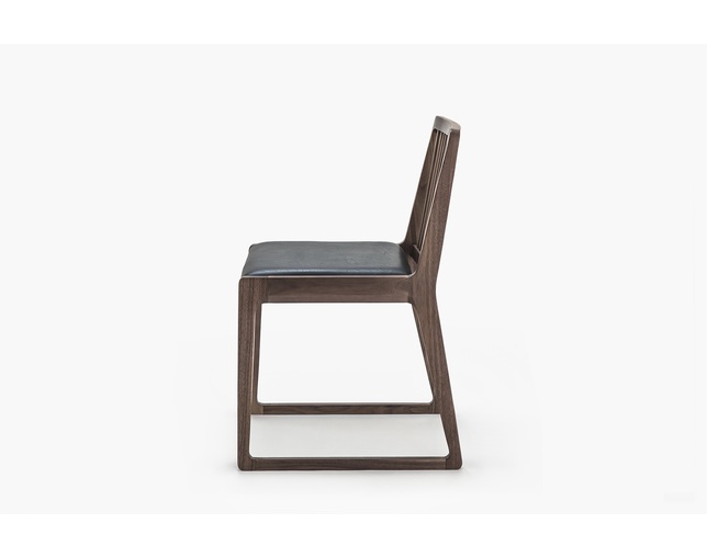 Redef Bering Side Chair(Spoke/Open Backrest)の写真