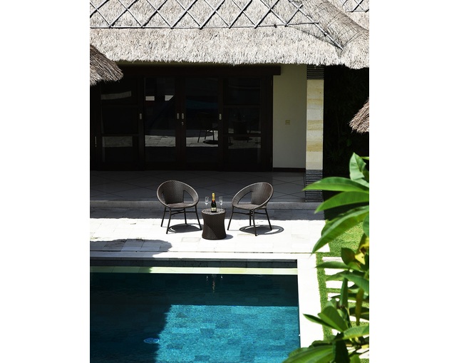 TUBAN Synthetic Rattan Arm Chairの写真