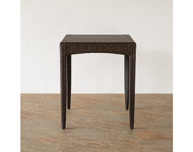 TUBAN Synthetic Rattan Terrace Tableの写真