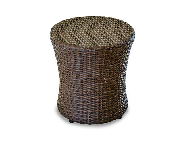 TUBAN Synthetic Rattan Round Side Tableの写真