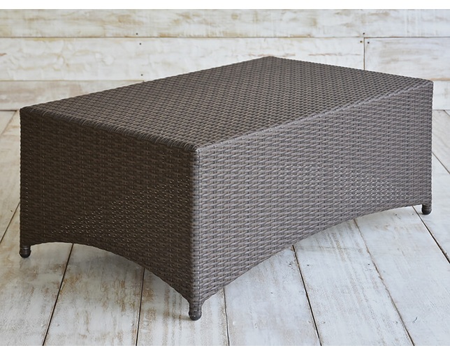 TUBAN Synthetic Rattan Curved Low Tableの写真