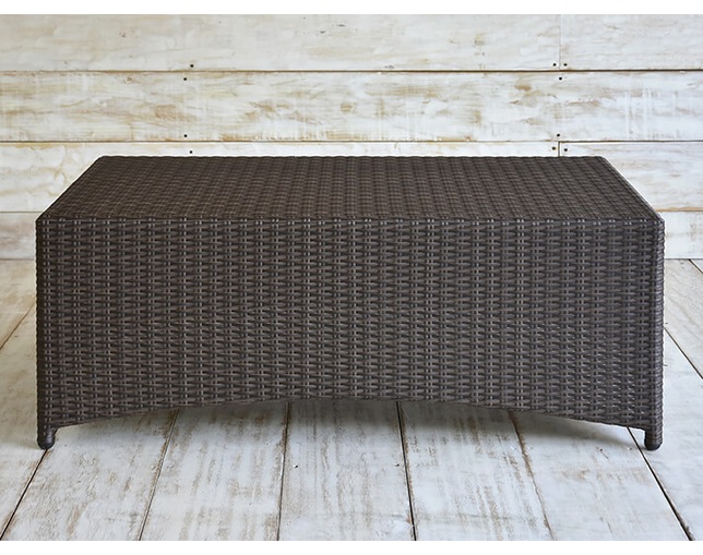 TUBAN Synthetic Rattan Curved Low Tableの写真