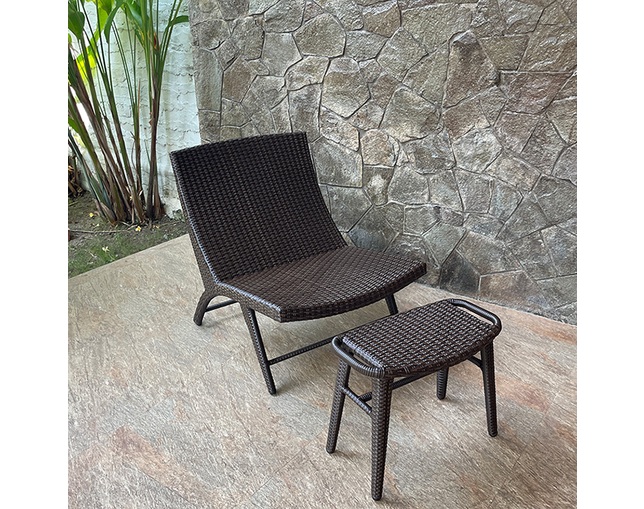 TUBAN Synthetic Rattan Stoolの写真