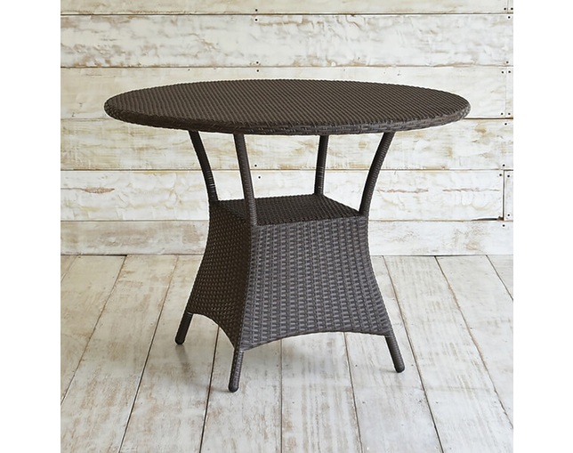 TUBAN Synthetic Rattan Round Tableの写真