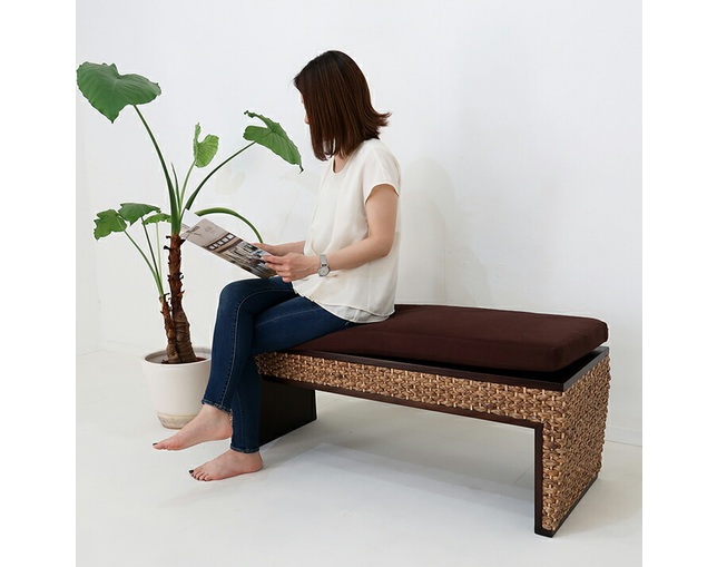 MITRA Water Hyacinth Bench Coveringの写真
