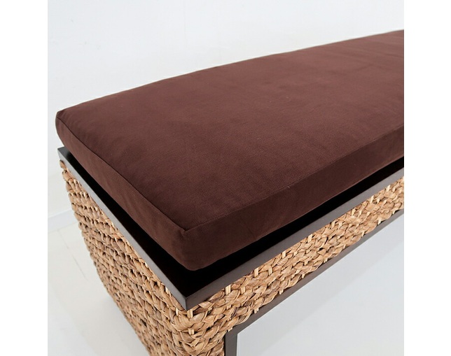 MITRA Water Hyacinth Bench Coveringの写真