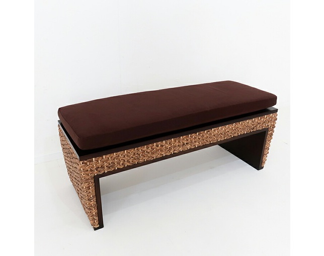 MITRA Water Hyacinth Bench Coveringの写真