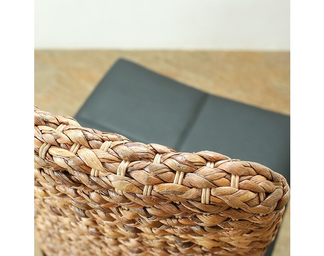MITRA Water Hyacinth Round Edge Chairの写真