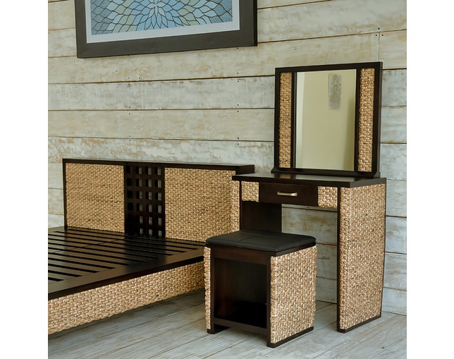 MITRA Water Hyacinth Dresser Setの写真