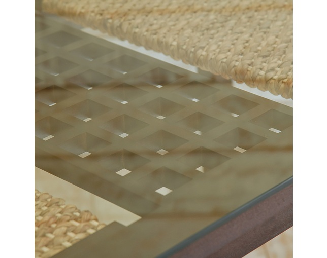 MITRA Water Hyacinth Dining Table with Glassの写真