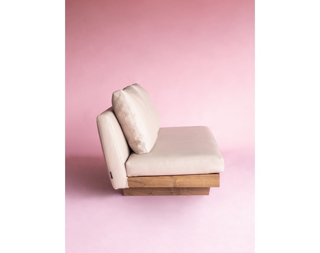 NOUS PROJECTS TORENO Sofaの写真