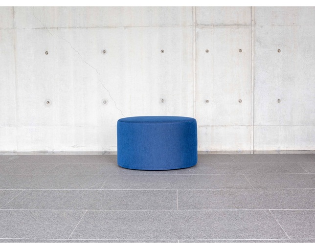 NOUS PROJECTS ROUND STOOLの写真