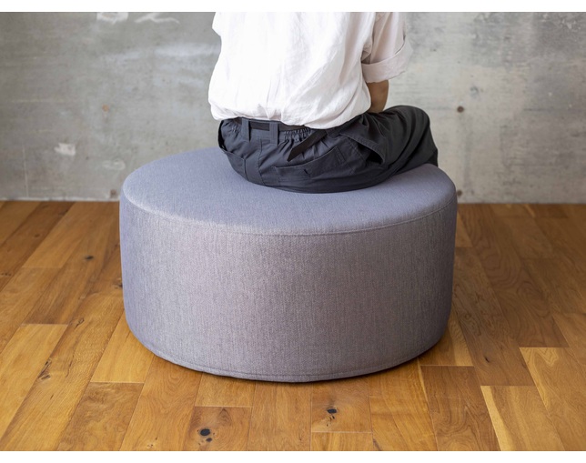 NOUS PROJECTS ROUND STOOLの写真
