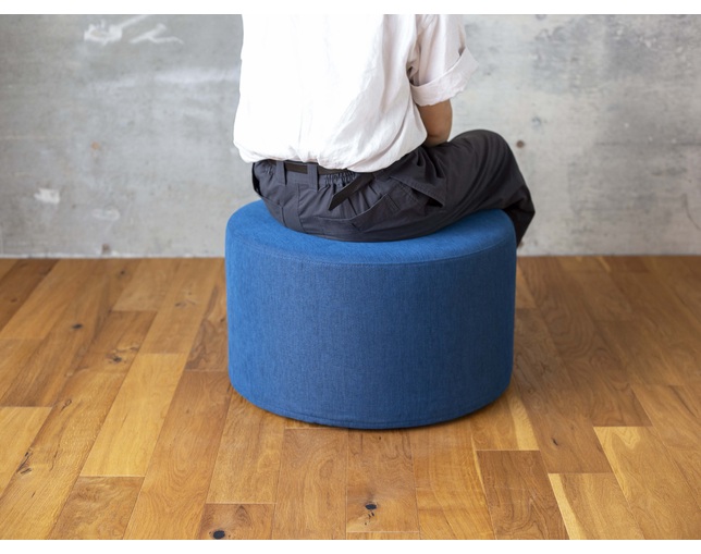 NOUS PROJECTS ROUND STOOLの写真
