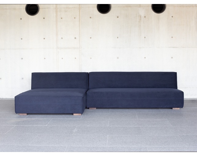 NOUS PROJECTS BARIS Armless Couchの写真
