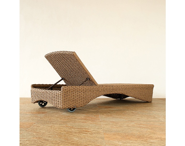 Valen Synthetic Hyacinth Sun Bedの写真