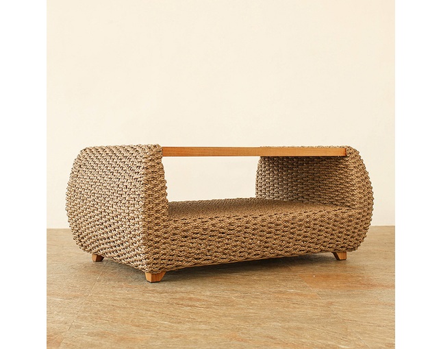 Valen Synthetic Hyacinth Curved Low Tableの写真