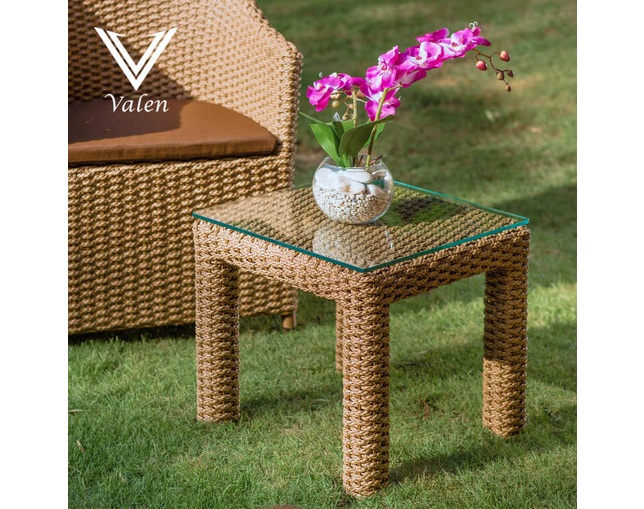 Valen Synthetic Hyacinth Square Side Tableの写真